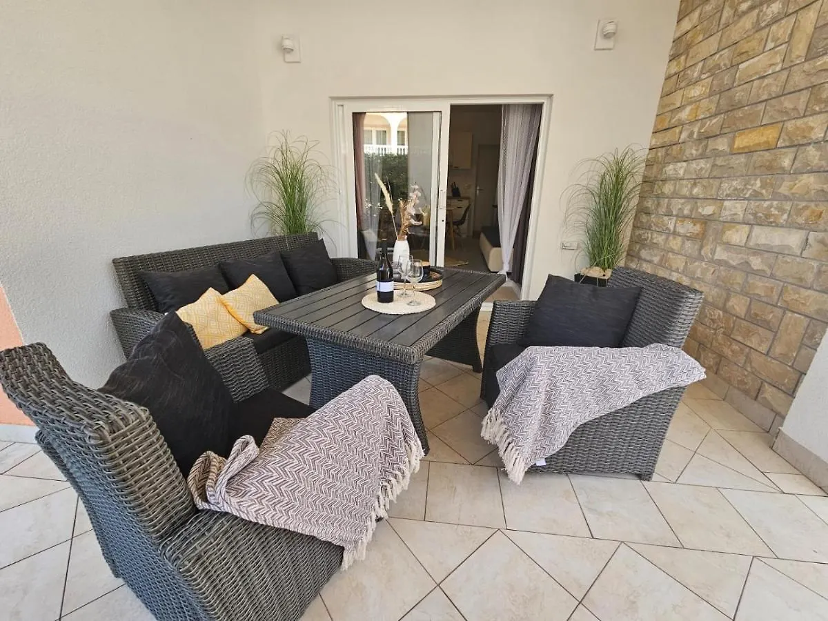 Apartment Melani Vir Kroatien