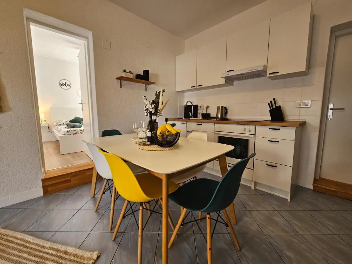 Apartment Melani Vir