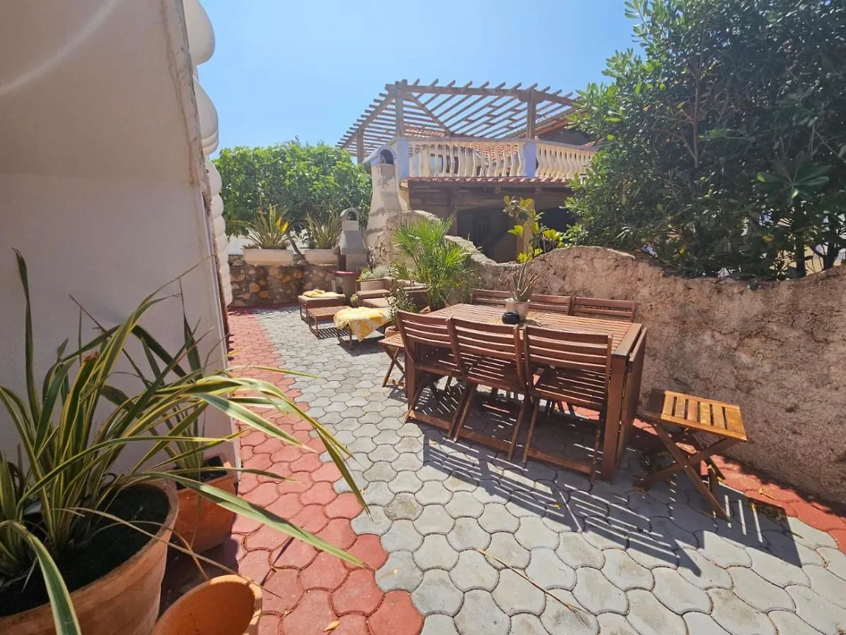 Apartment Melani Vir