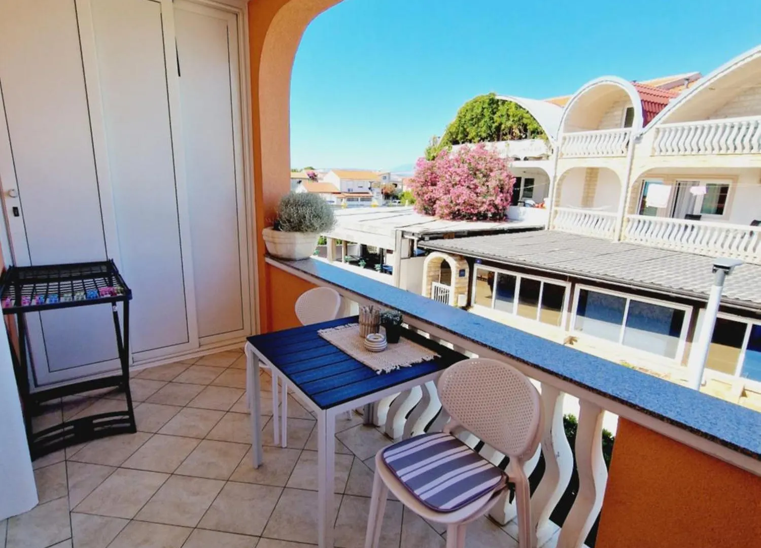 Apartment Melani Vir