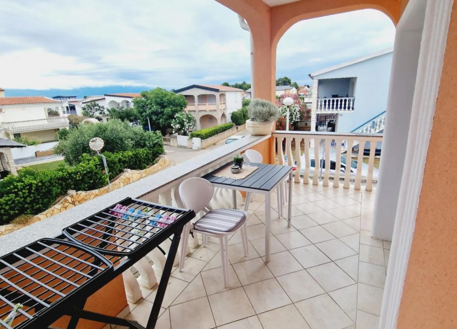 Apartment Melani Vir