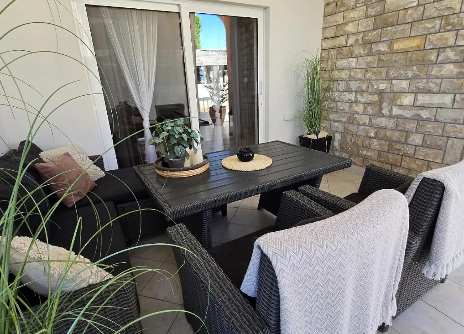 Apartment Melani Vir