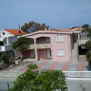  Apartman Apartmani Mira