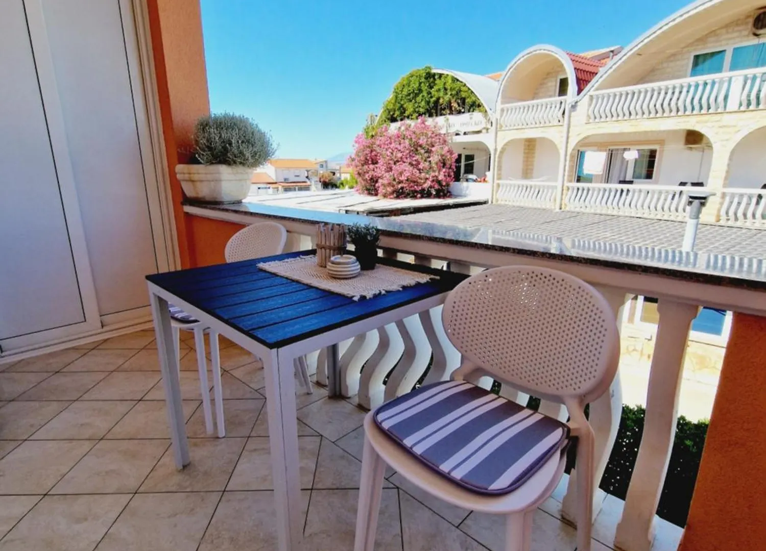 Apartment Melani Vir